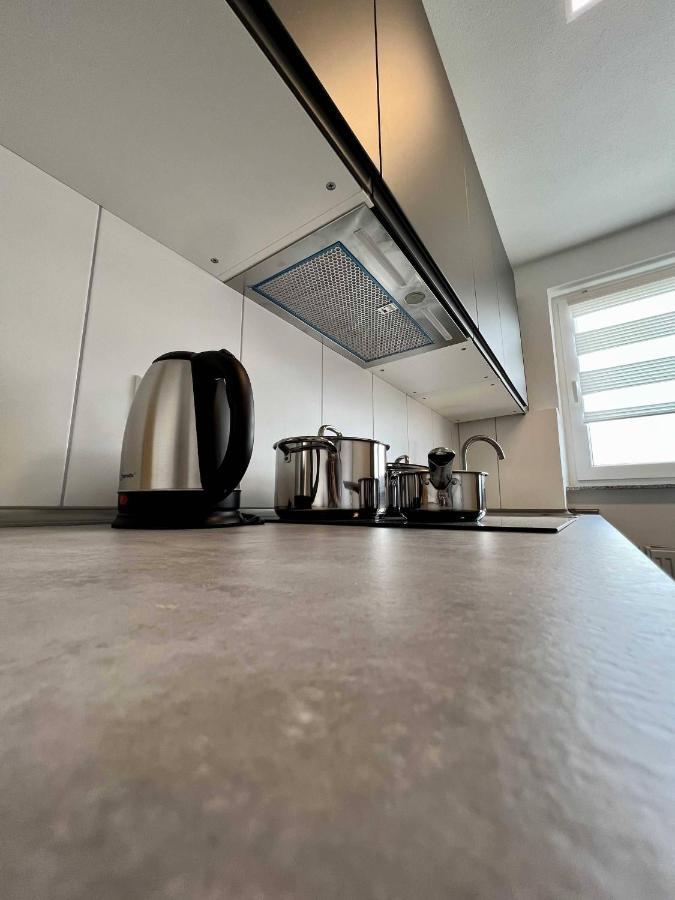 Nujen- Hotel Und Apartment Stuttgart Zuffenhausen 외부 사진