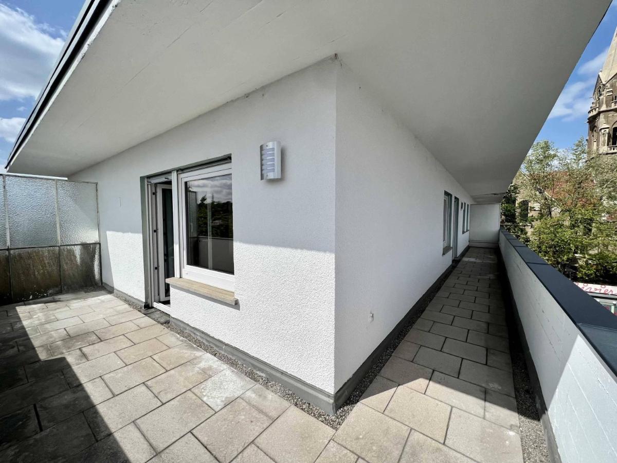 Nujen- Hotel Und Apartment Stuttgart Zuffenhausen 외부 사진