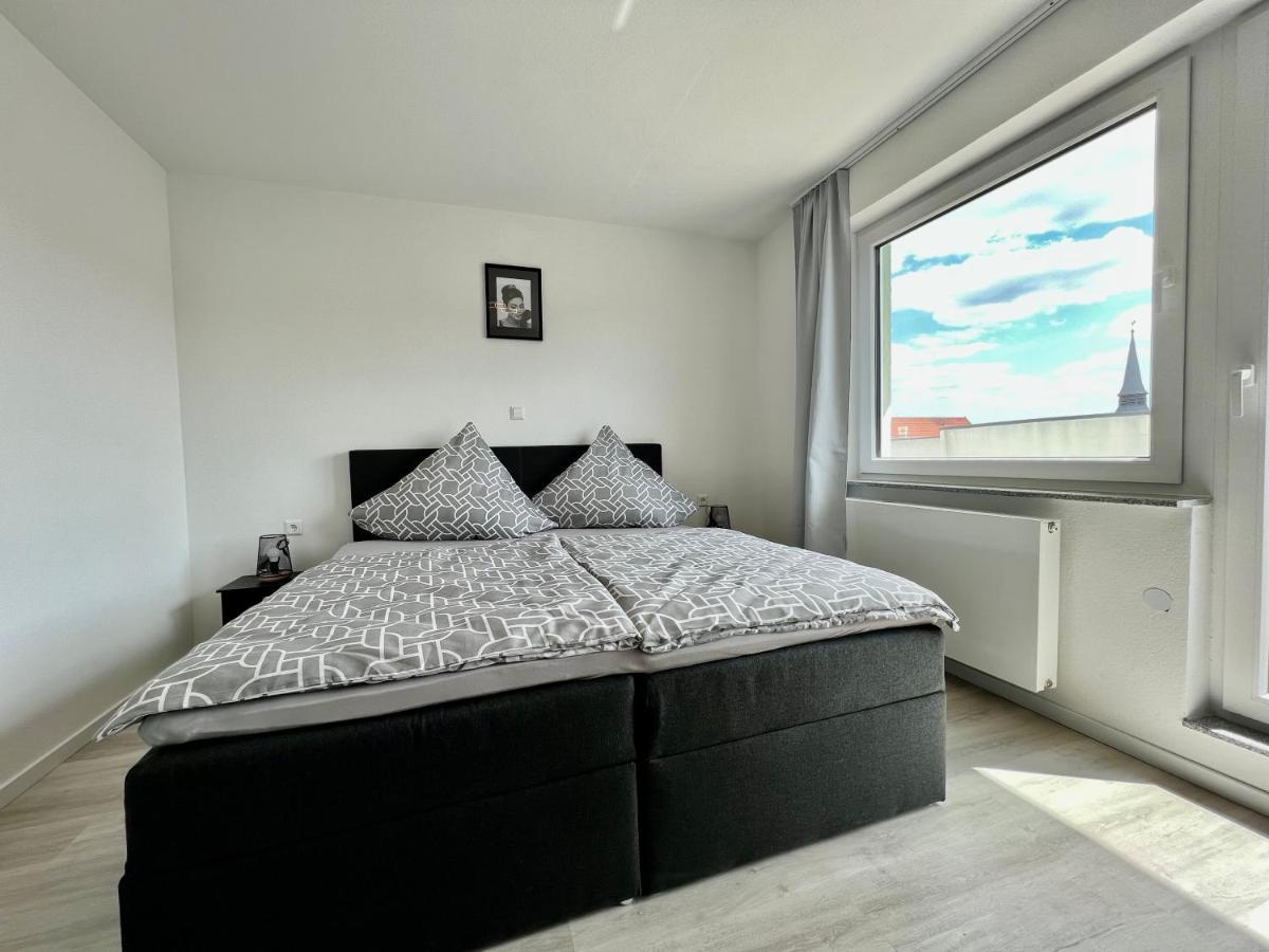 Nujen- Hotel Und Apartment Stuttgart Zuffenhausen 외부 사진