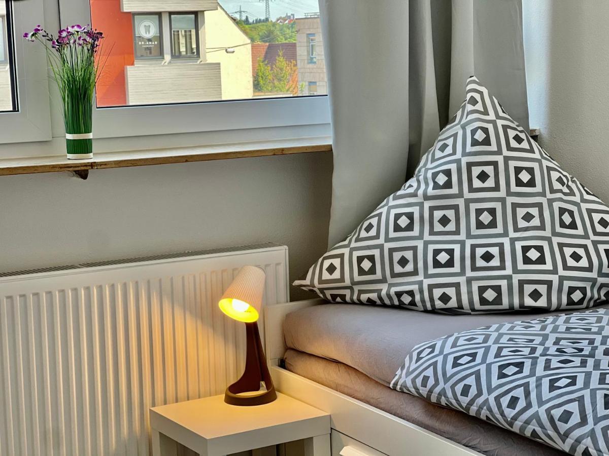 Nujen- Hotel Und Apartment Stuttgart Zuffenhausen 외부 사진