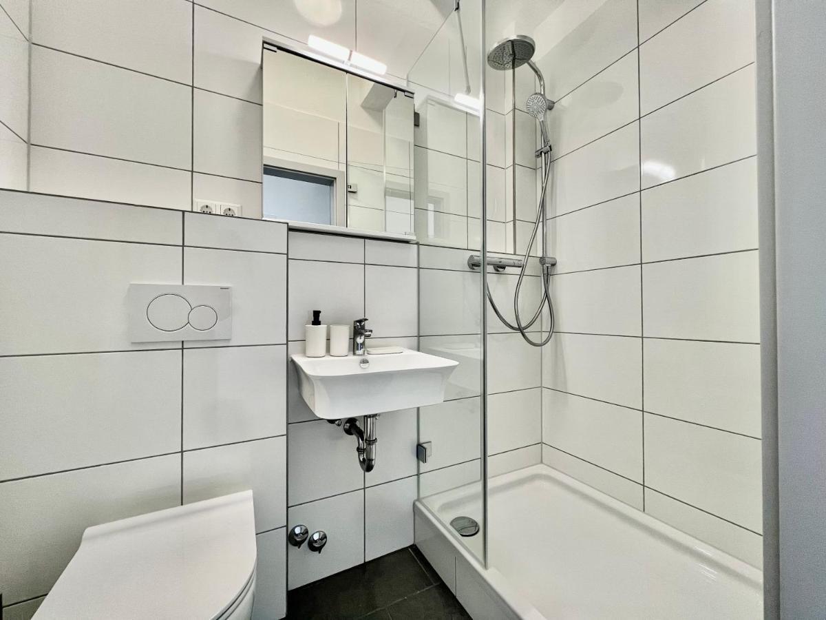 Nujen- Hotel Und Apartment Stuttgart Zuffenhausen 외부 사진