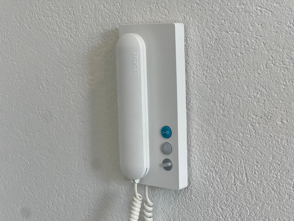 Nujen- Hotel Und Apartment Stuttgart Zuffenhausen 외부 사진