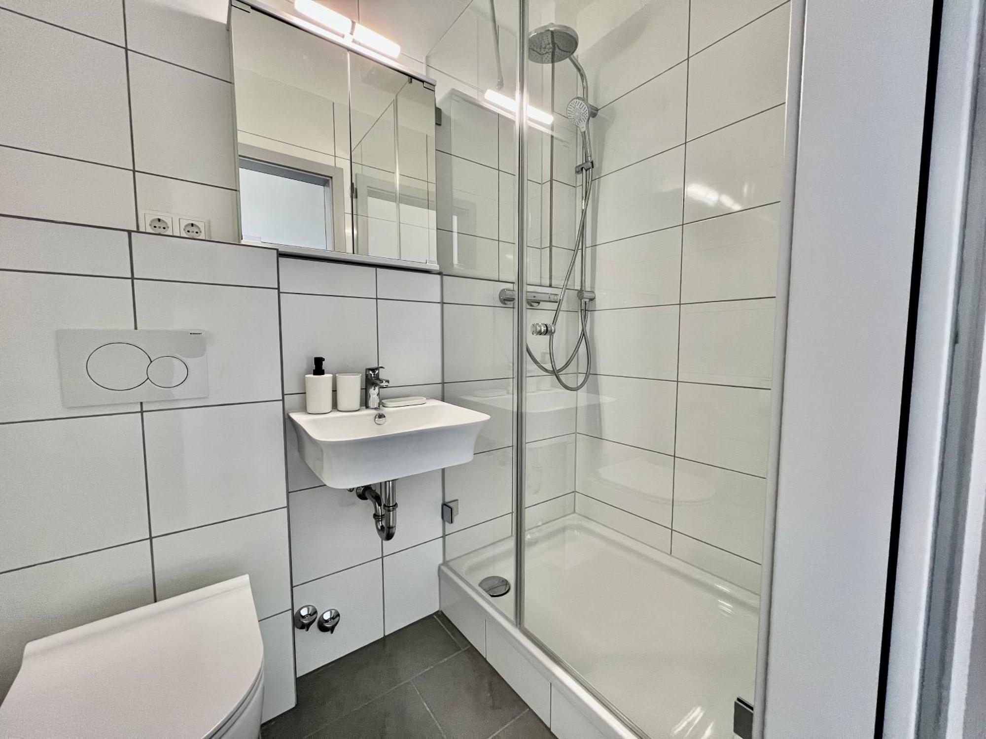 Nujen- Hotel Und Apartment Stuttgart Zuffenhausen 외부 사진