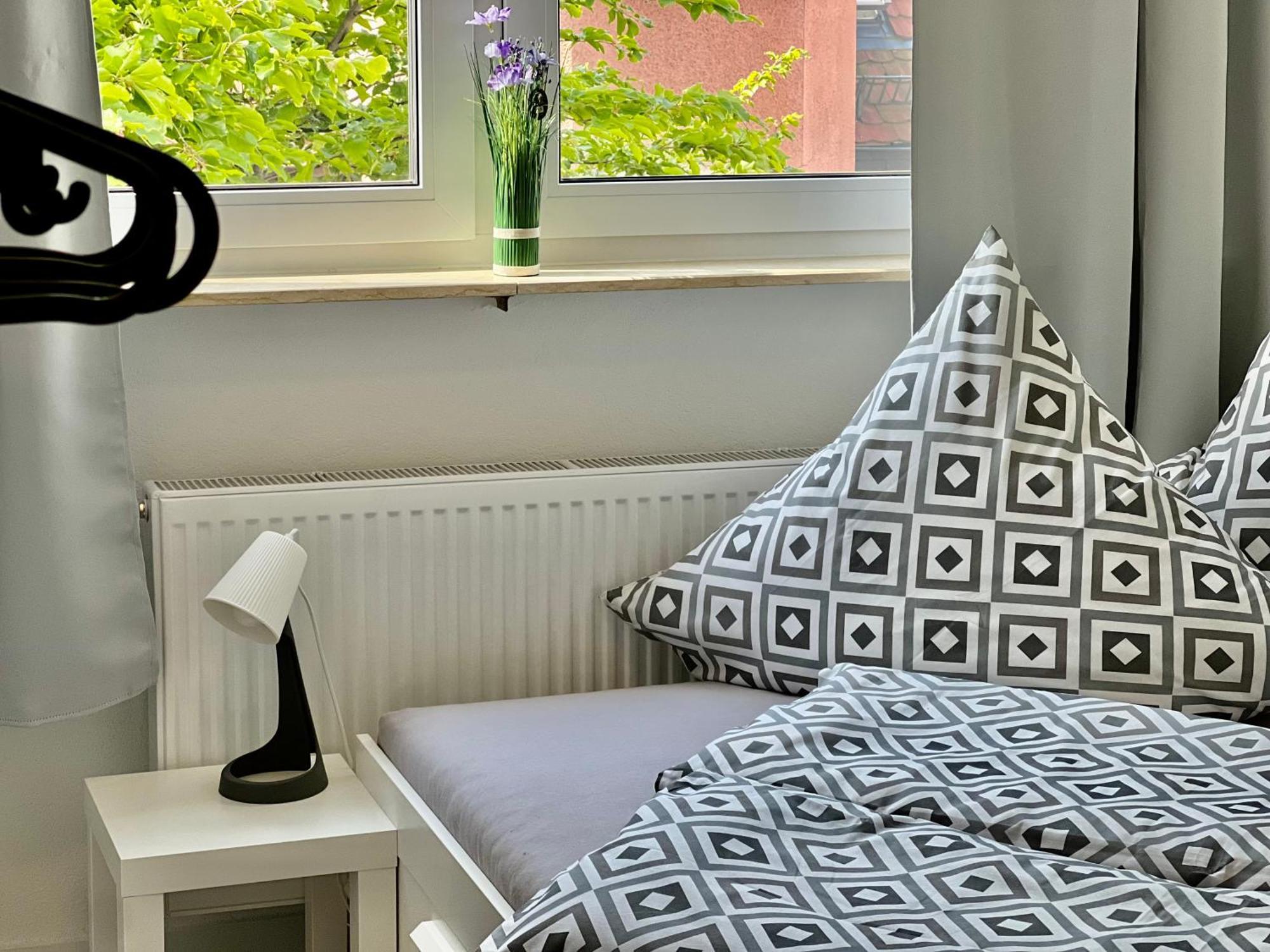 Nujen- Hotel Und Apartment Stuttgart Zuffenhausen 외부 사진
